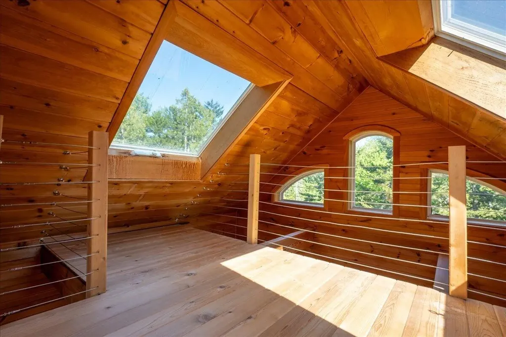 11 Jack Rabbit Road Northport ME 04849