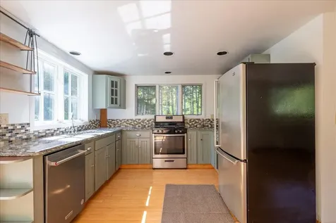 11 Jack Rabbit Road Northport ME 04849