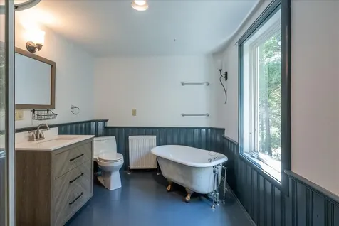 11 Jack Rabbit Road Northport ME 04849