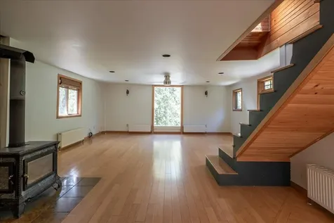11 Jack Rabbit Road Northport ME 04849