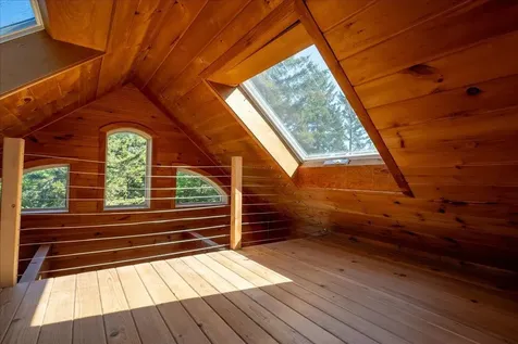 11 Jack Rabbit Road Northport ME 04849
