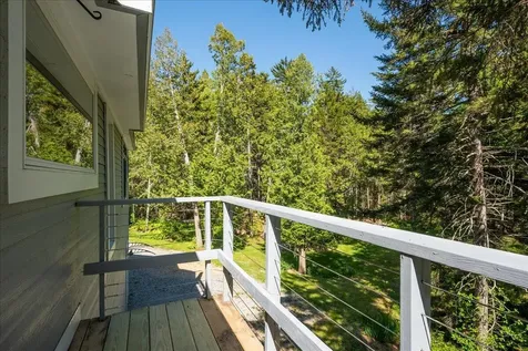 11 Jack Rabbit Road Northport ME 04849
