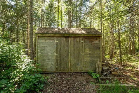 11 Jack Rabbit Road Northport ME 04849