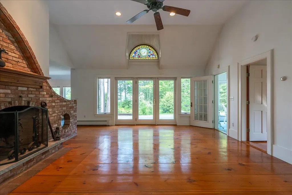151 Hope Road Lincolnville ME 04849