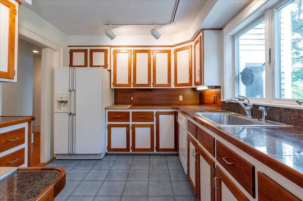 151 Hope Road Lincolnville ME 04849