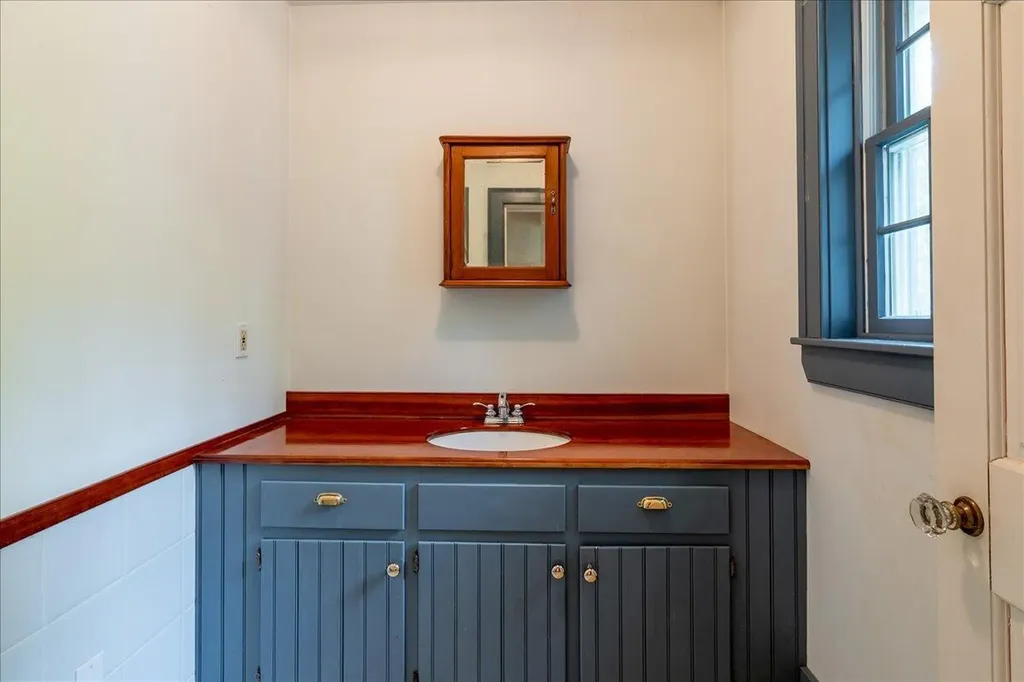 151 Hope Road Lincolnville ME 04849