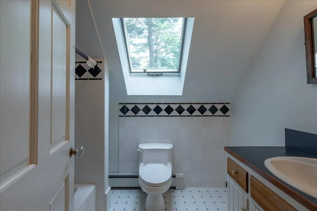 151 Hope Road Lincolnville ME 04849