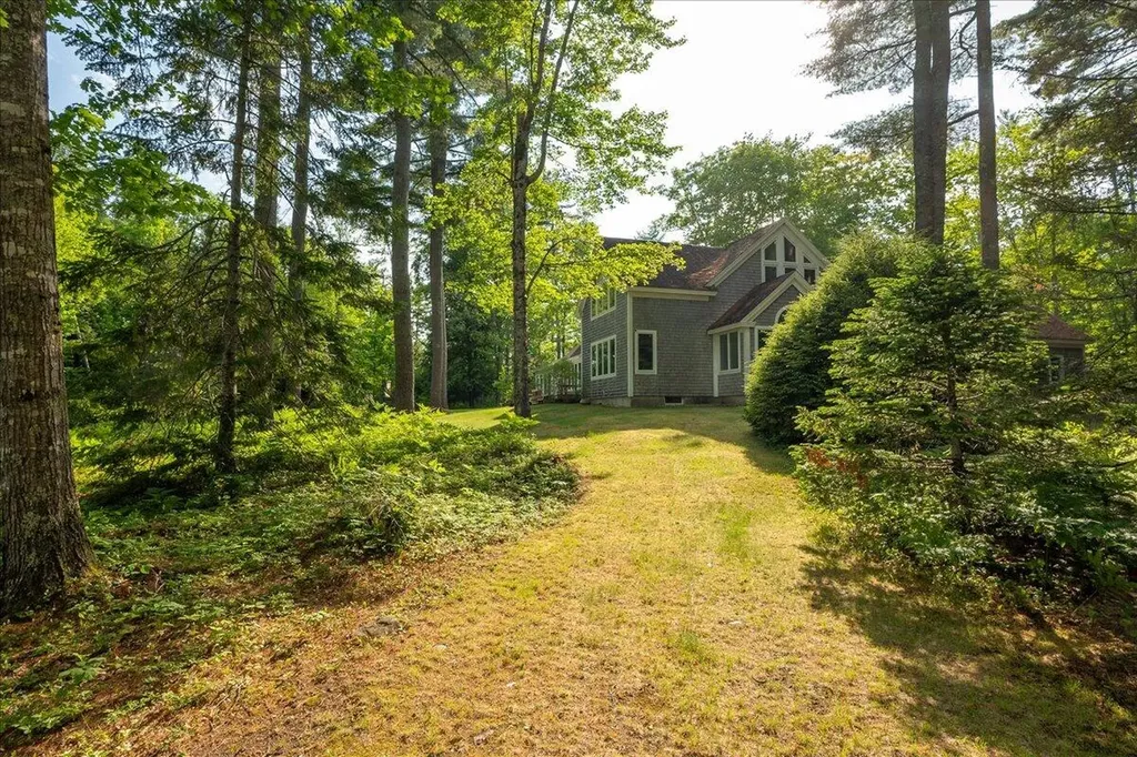 151 Hope Road Lincolnville ME 04849