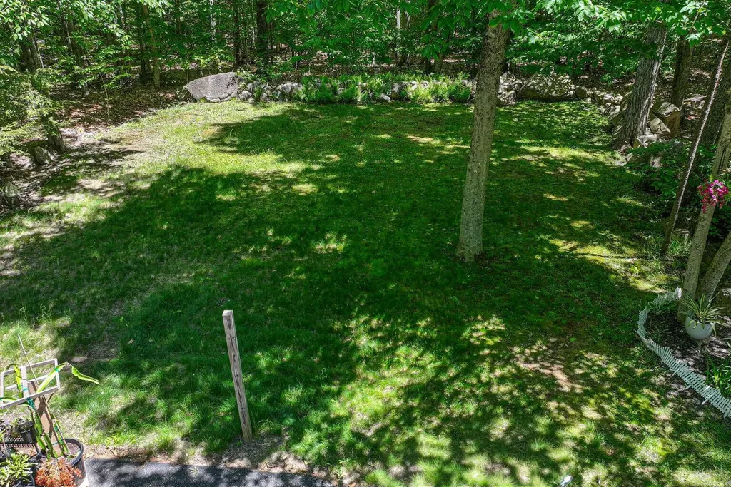 16 Scenic View Drive Naples ME 04055