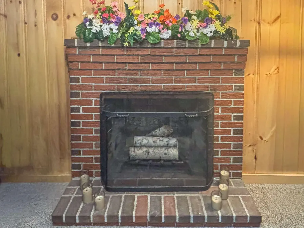 16 Scenic View Drive Naples ME 04055