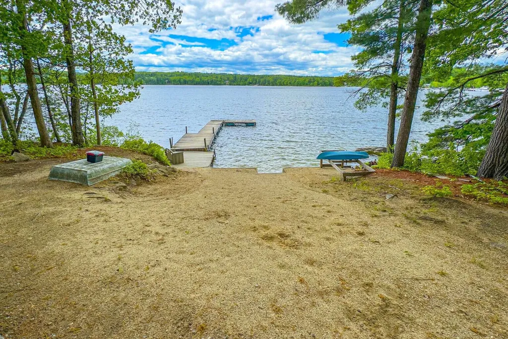 16 Scenic View Drive Naples ME 04055