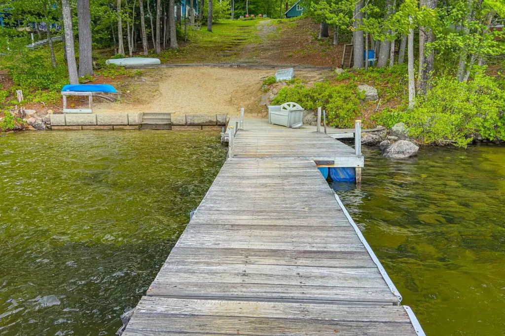 16 Scenic View Drive Naples ME 04055