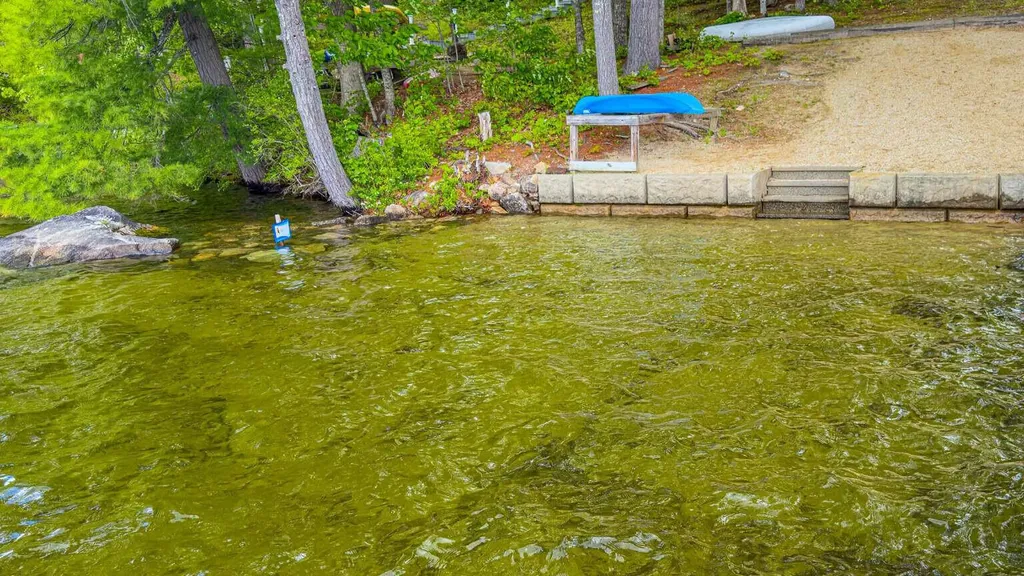 16 Scenic View Drive Naples ME 04055