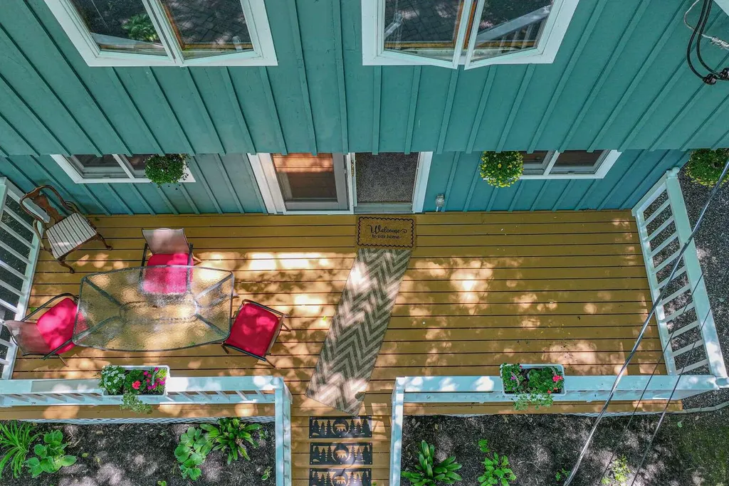 16 Scenic View Drive Naples ME 04055