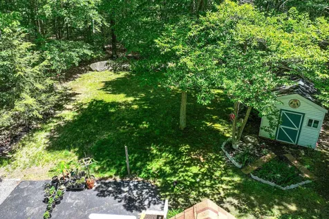 16 Scenic View Drive Naples ME 04055