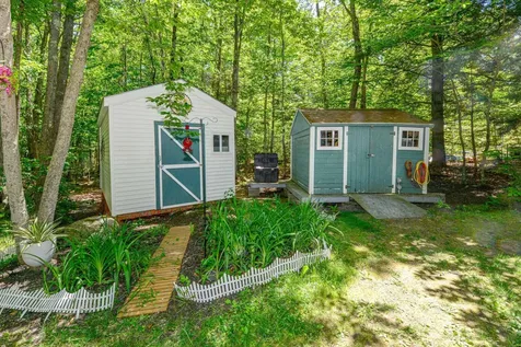 16 Scenic View Drive Naples ME 04055