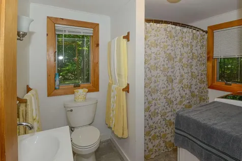 16 Scenic View Drive Naples ME 04055