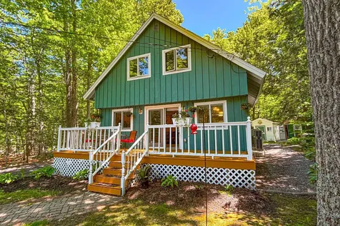 16 Scenic View Drive Naples ME 04055