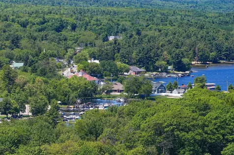 16 Scenic View Drive Naples ME 04055
