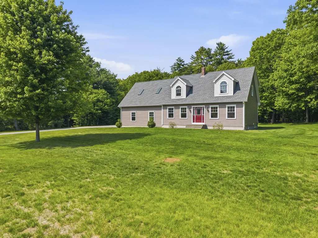 Topsham ME, 32 Beechwood Drive