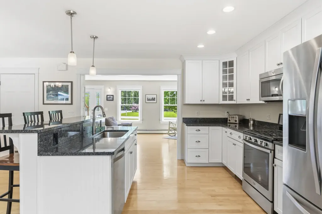 32 Beechwood Drive Topsham ME 04086
