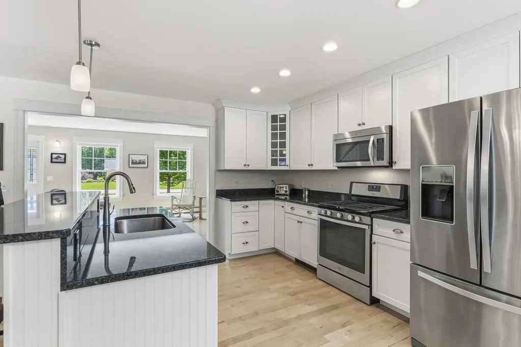 32 Beechwood Drive Topsham ME 04086