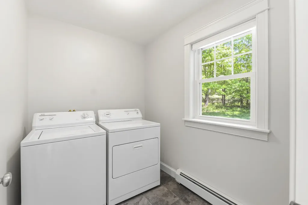 32 Beechwood Drive Topsham ME 04086