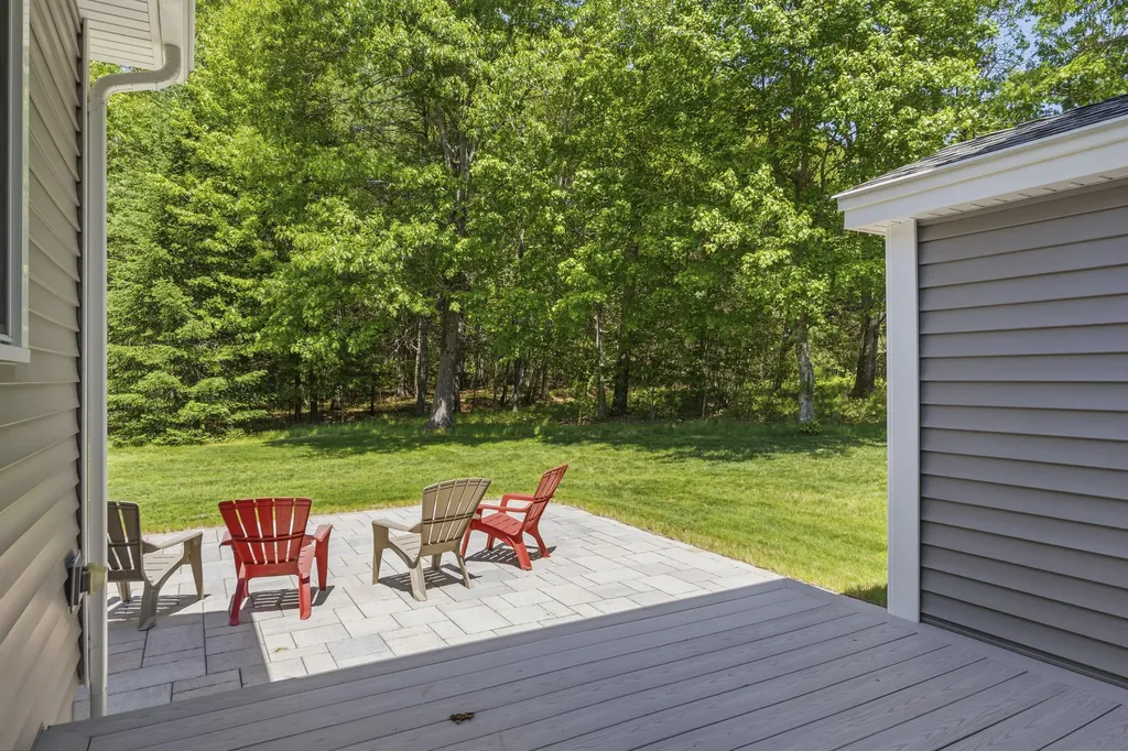 32 Beechwood Drive Topsham ME 04086
