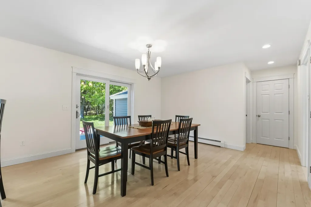 32 Beechwood Drive Topsham ME 04086