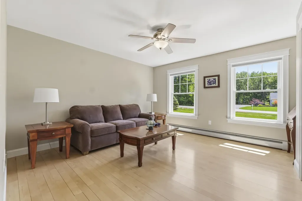 32 Beechwood Drive Topsham ME 04086