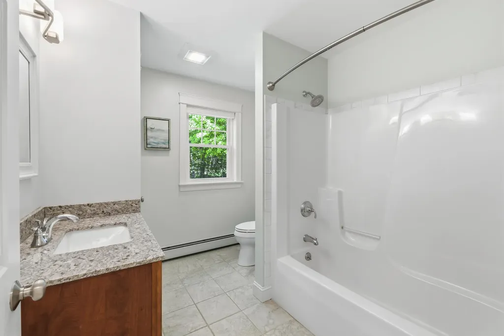 32 Beechwood Drive Topsham ME 04086