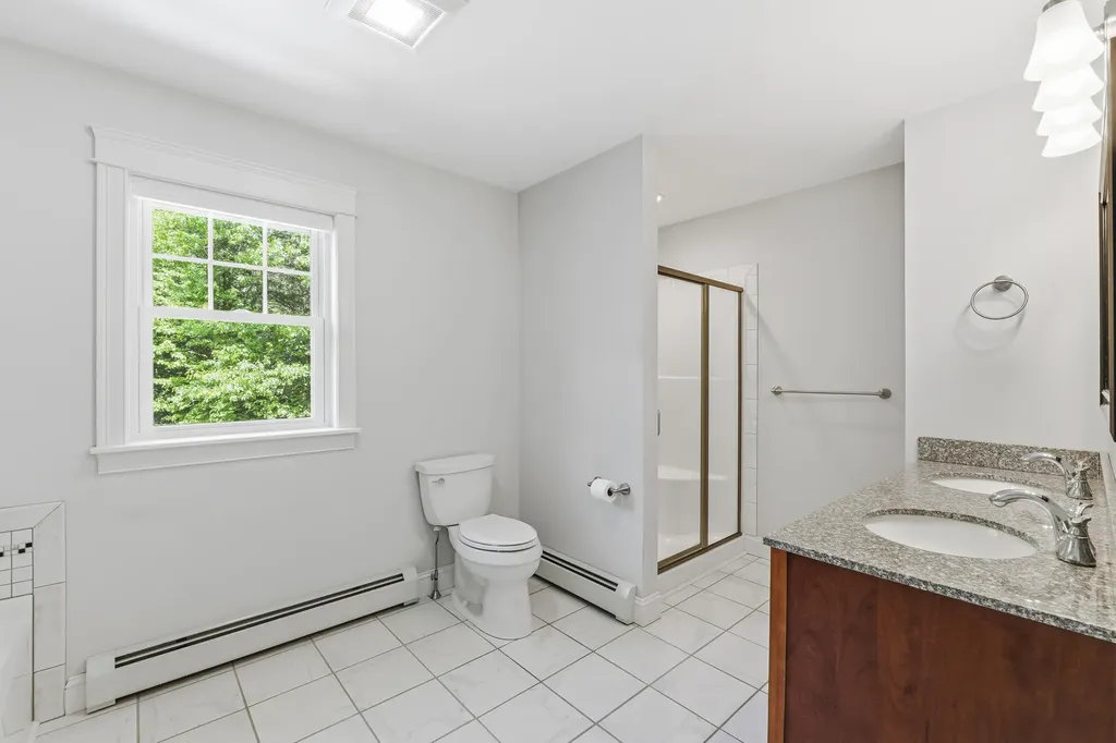 32 Beechwood Drive Topsham ME 04086