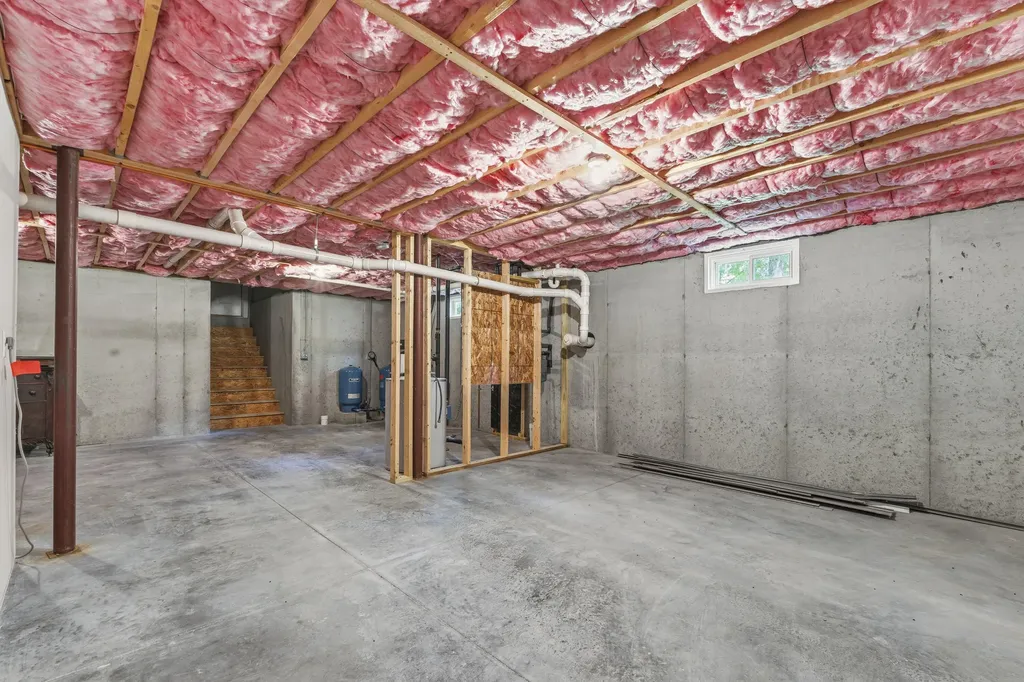 32 Beechwood Drive Topsham ME 04086