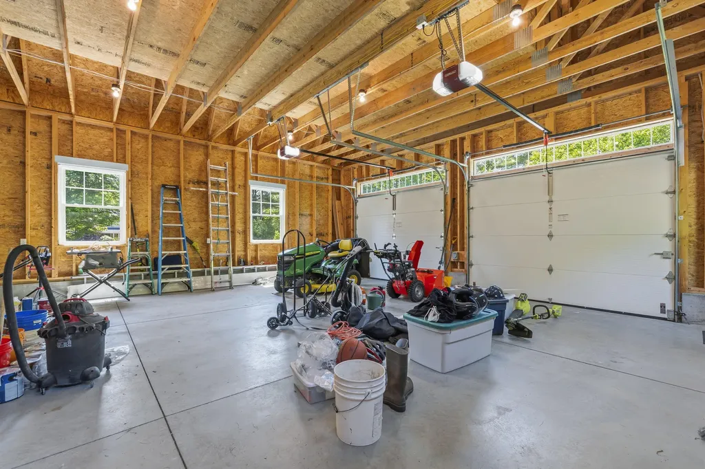 32 Beechwood Drive Topsham ME 04086