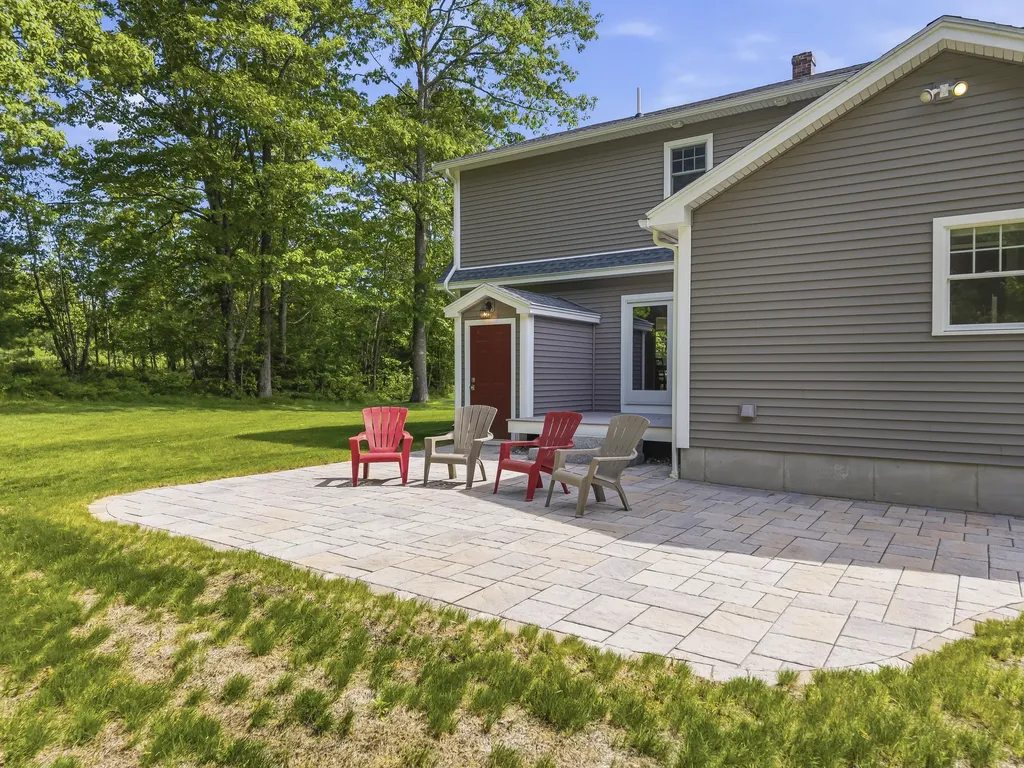 32 Beechwood Drive Topsham ME 04086