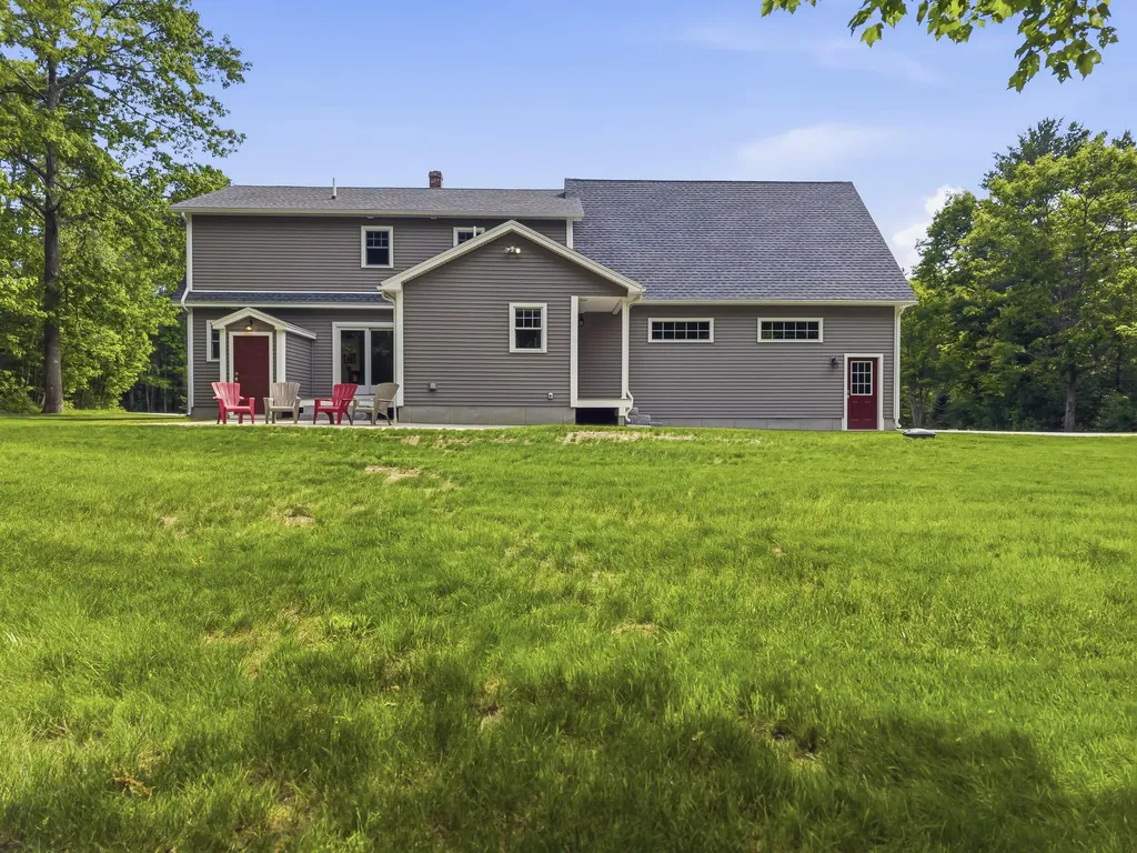 32 Beechwood Drive Topsham ME 04086