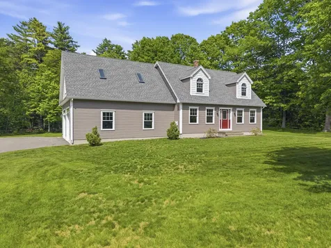 32 Beechwood Drive Topsham ME 04086