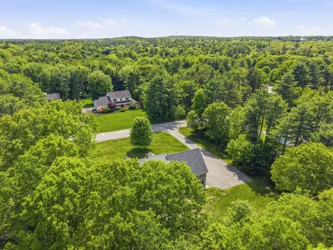 32 Beechwood Drive Topsham ME 04086