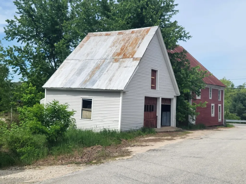 22 Mountain View Avenue Hiram ME 04041