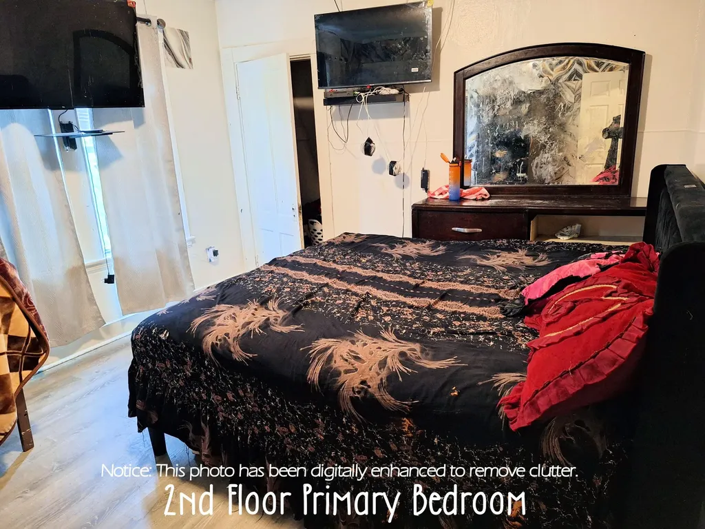 22 Wood Street Lewiston ME 04240
