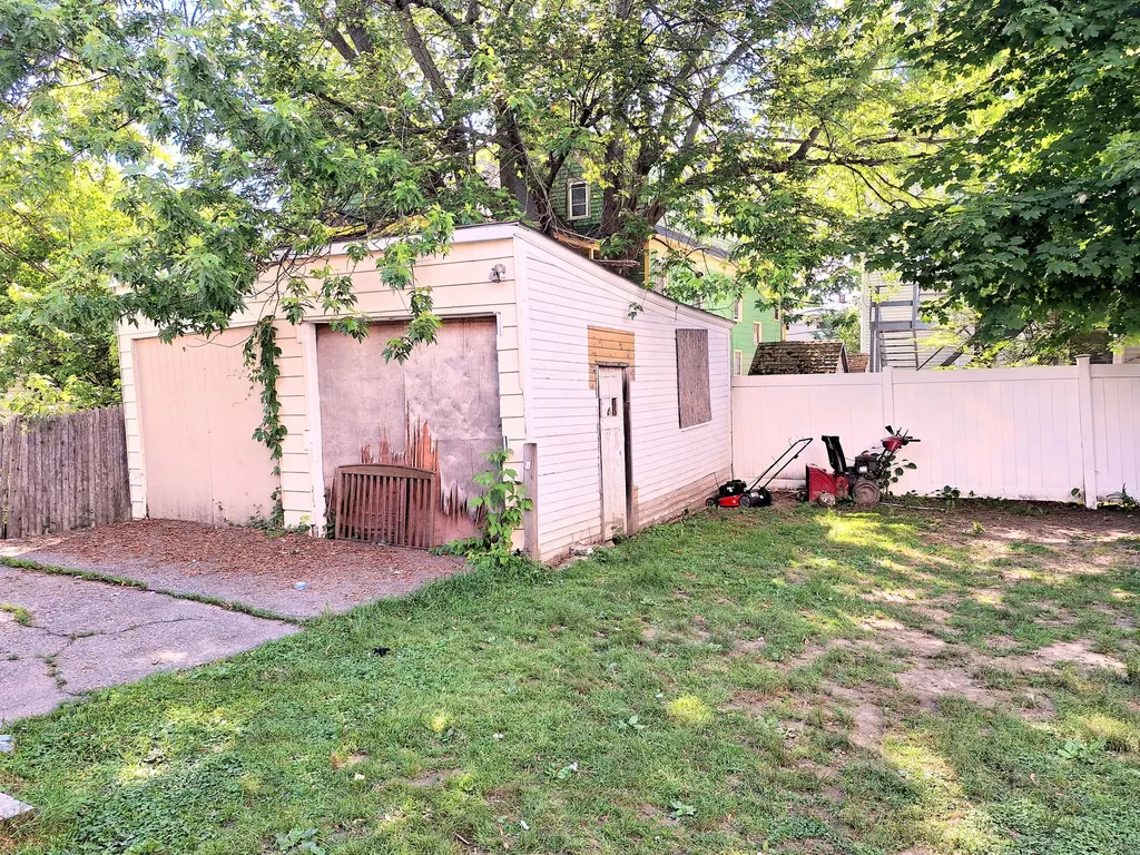 22 Wood Street Lewiston ME 04240