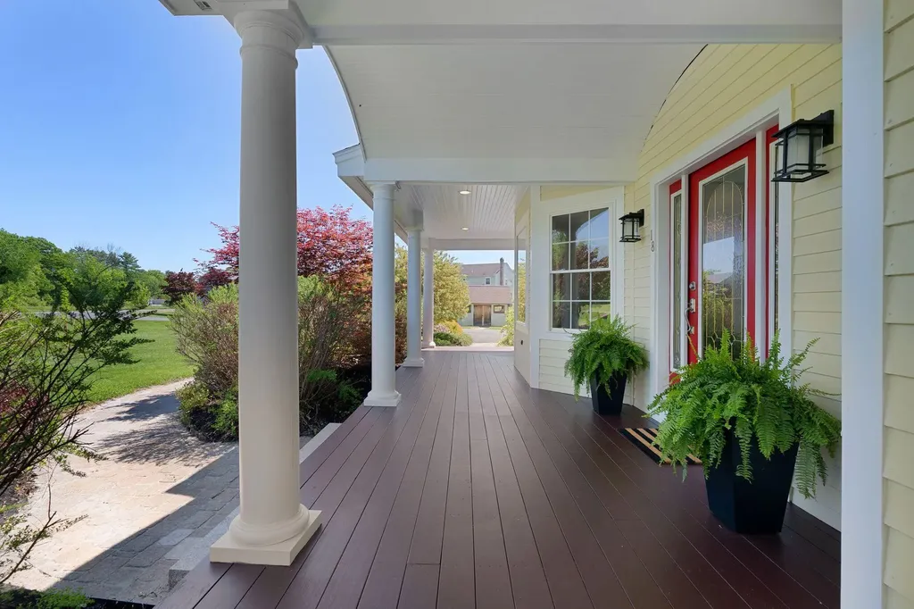 18 Linsausiq Way Falmouth ME 04105