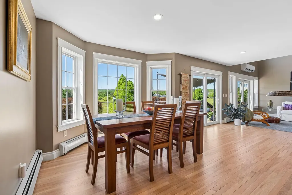 18 Linsausiq Way Falmouth ME 04105