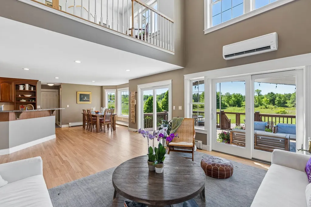 18 Linsausiq Way Falmouth ME 04105