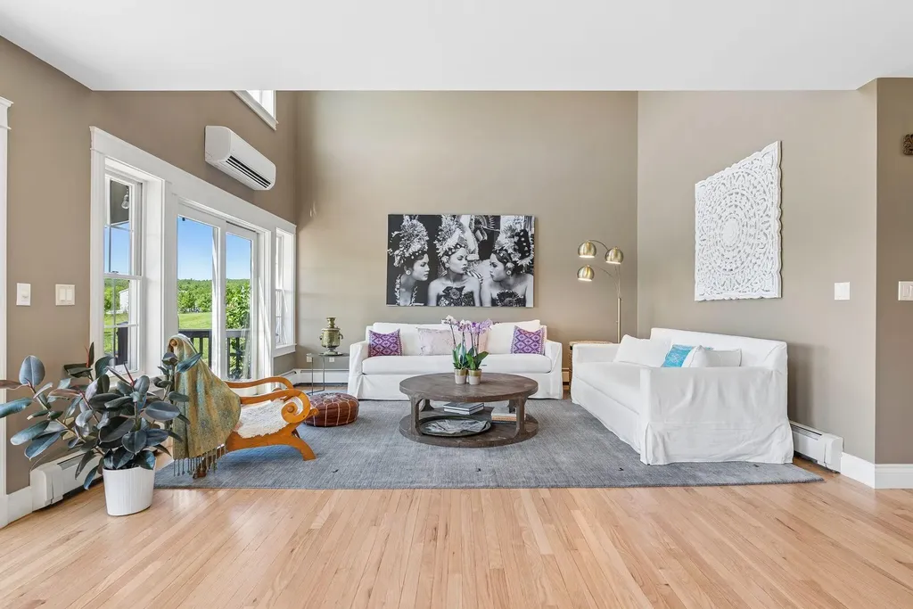 18 Linsausiq Way Falmouth ME 04105