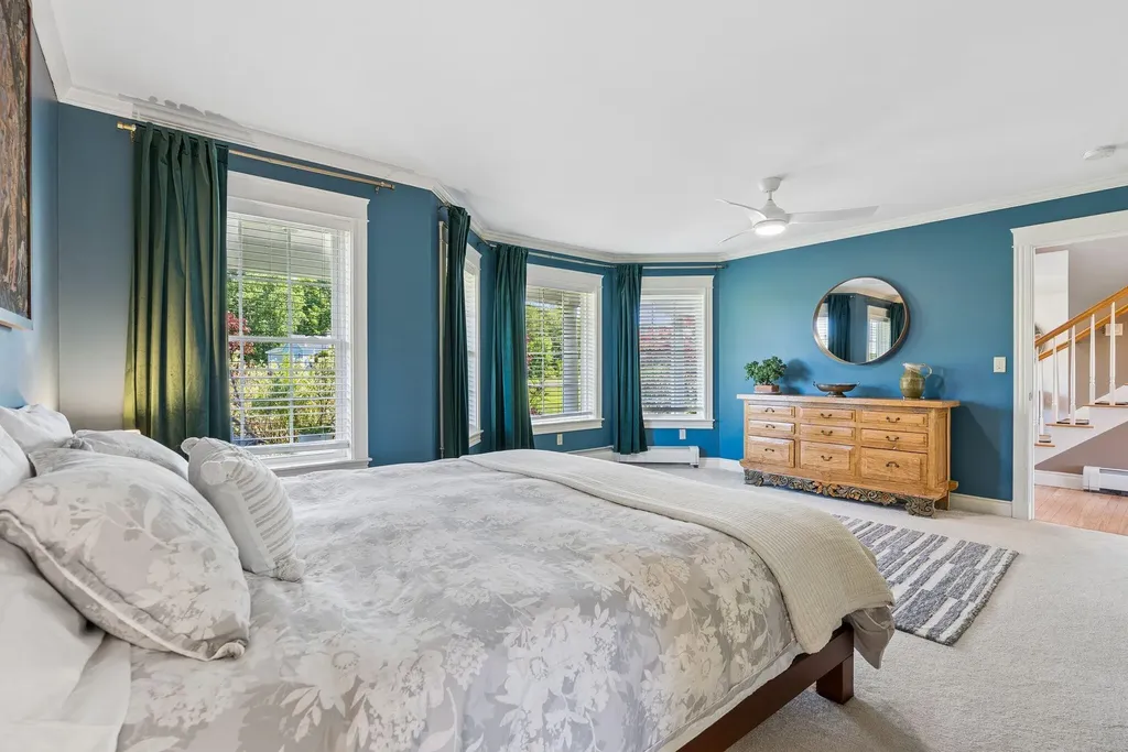 18 Linsausiq Way Falmouth ME 04105