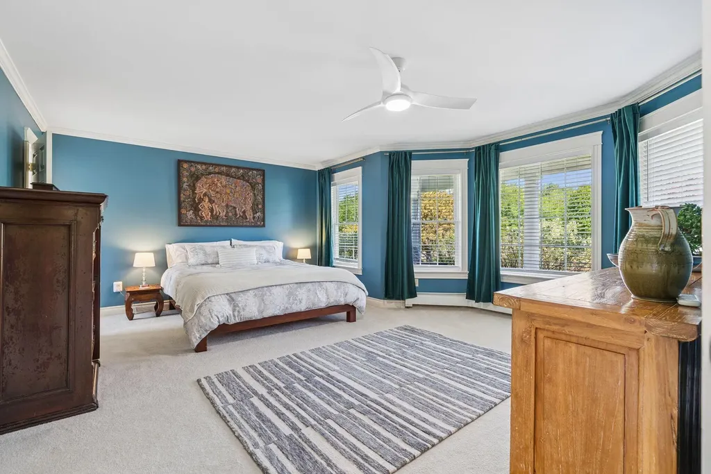 18 Linsausiq Way Falmouth ME 04105