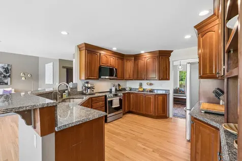18 Linsausiq Way Falmouth ME 04105