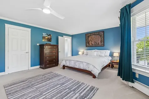 18 Linsausiq Way Falmouth ME 04105