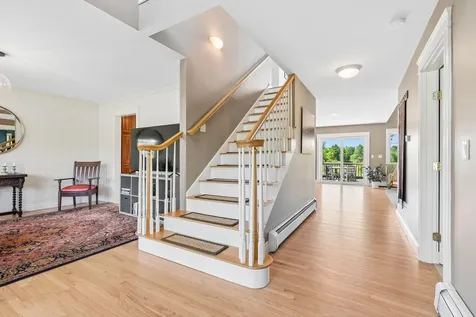 18 Linsausiq Way Falmouth ME 04105